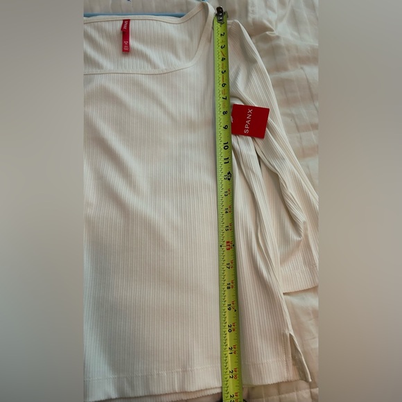 NWT SPANX *GREAT PRICE* Powder Scoop Neck Ribbed Top, Size MEDIUM - Picture 12 of 16